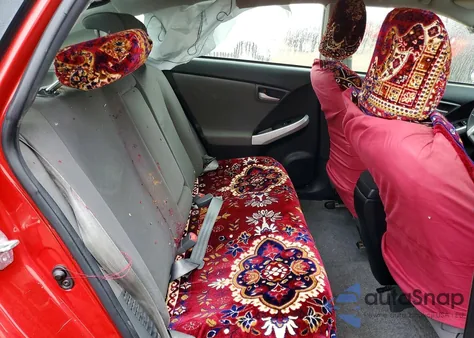 2013 Toyota Prius z USA, uszkodzony, nr VIN JTDKN3DU2D0344590